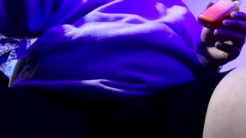 Snapshot of bigsmilekyle chatting on December 18, 2025, 1:50 pm bigsmilekyle online show from December 18, 2025, 1:50 pm