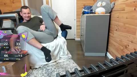 bigsshark online show from November 26, 2025, 9:27 pm