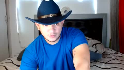 Snapshot of bigthick_blackcock chatting on October 6, 2025, 3:37 am MANUEL online show from October 6, 2025, 3:37 am