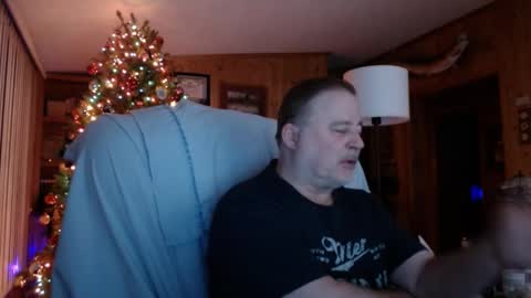 Snapshot of bigthicksatisfying2 chatting on January 6, 2025, 12:37 am bigthicksatisfying2 online show from January 6, 2025, 12:37 am