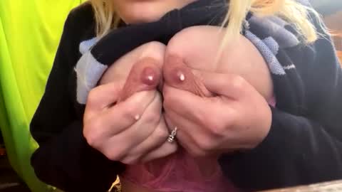 bigtits133 online show from March 2, 2026, 5:08 am