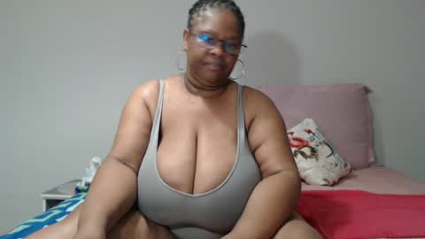 Snapshot of bigtitshornygirlxxx chatting on June 14, 2026, 7:16 pm Lona online show from June 14, 2026, 7:16 pm