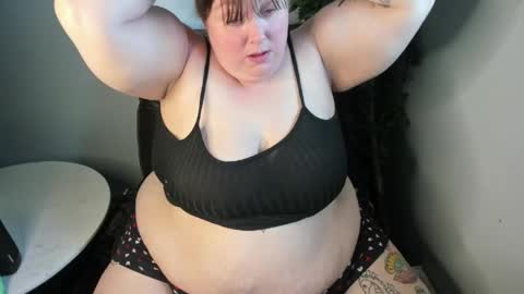 bigtittybbw online show from May 2, 2026, 6:13 pm