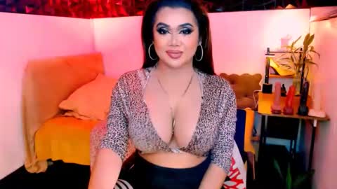 Snapshot of bigtraditionalts chatting on May 12, 2026, 11:13 pm katy asianbigcockcumshowsmokeanal online show from May 12, 2026, 11:13 pm