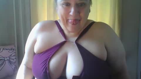 Snapshot of bigwheeliestyle chatting on April 12, 2026, 3:50 pm Lady of the WHEEL online show from April 12, 2026, 3:50 pm