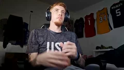 Snapshot of bigwhited2115 chatting on October 25, 2025, 12:29 am Onlyfans redheadedwhitedick online show from October 25, 2025, 12:29 am