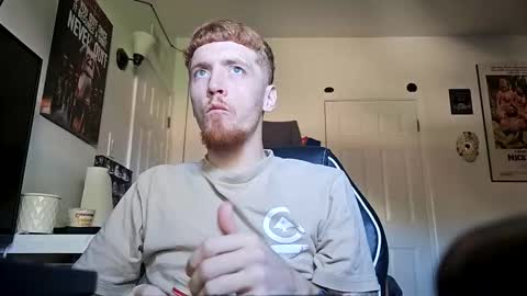 Snapshot of bigwhited2115 chatting on October 26, 2025, 9:10 pm Onlyfans redheadedwhitedick online show from October 26, 2025, 9:10 pm