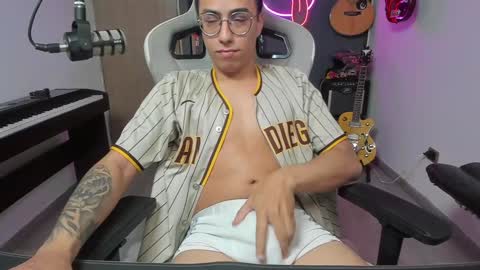 Snapshot of bigxboy96 chatting on January 5, 2025, 3:32 am bigxboy96 online show from January 5, 2025, 3:32 am