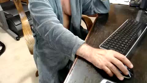 billy471 online show from April 23, 2026, 5:15 pm