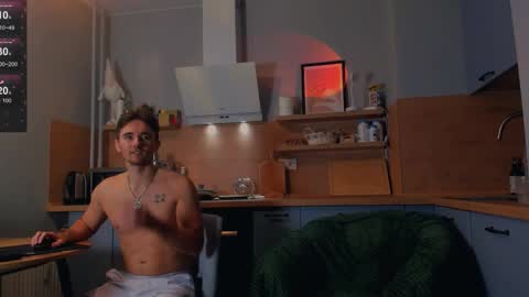 Snapshot of billy_full chatting on October 19, 2025, 10:05 am Billy and Lisahelp us to reach 100 likes online show from October 19, 2025, 10:05 am