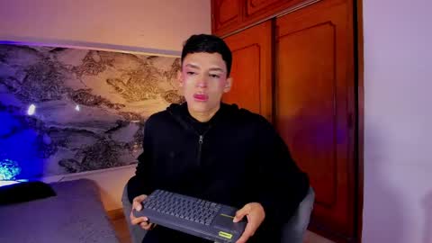 Sam online show from April 28, 2026, 11:37 am