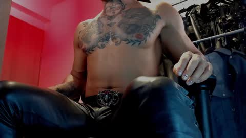 Snapshot of billymayer_ chatting on December 16, 2024, 3:00 pm billy online show from December 16, 2024, 3:00 pm