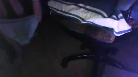 Snapshot of binder2122 chatting on May 14, 2026, 11:55 pm binder2122 online show from May 14, 2026, 11:55 pm
