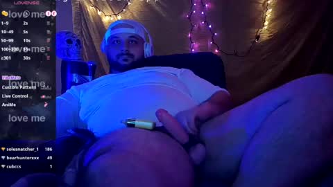 Snapshot of binkanator33 chatting on May 15, 2026, 11:34 pm johnnydepth333 online show from May 15, 2026, 11:34 pm