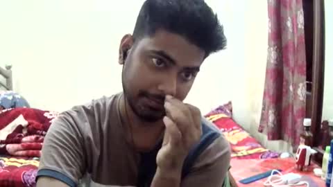 Snapshot of birbikrom104 chatting on May 11, 2026, 5:13 am birbikrom104 online show from May 11, 2026, 5:13 am