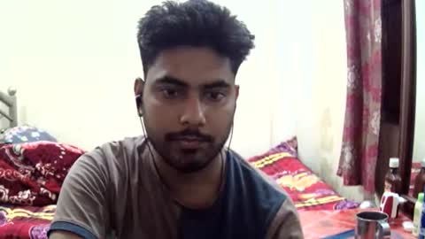 Snapshot of birbikrom104 chatting on May 11, 2026, 2:45 pm birbikrom104 online show from May 11, 2026, 2:45 pm