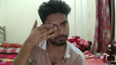 Snapshot of birbikrom104 chatting on May 17, 2026, 6:22 am birbikrom104 online show from May 17, 2026, 6:22 am