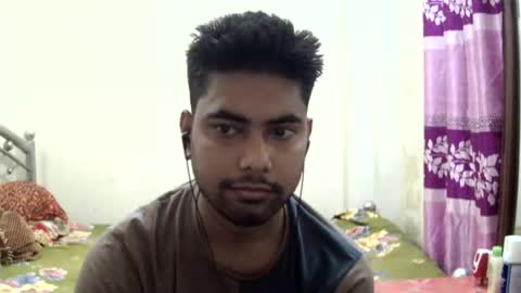Snapshot of birbikrom104 chatting on May 29, 2026, 6:22 am birbikrom104 online show from May 29, 2026, 6:22 am