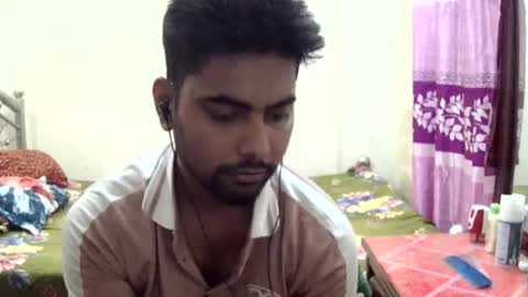 Snapshot of birbikrom104 chatting on June 3, 2026, 6:05 am birbikrom104 online show from June 3, 2026, 6:05 am