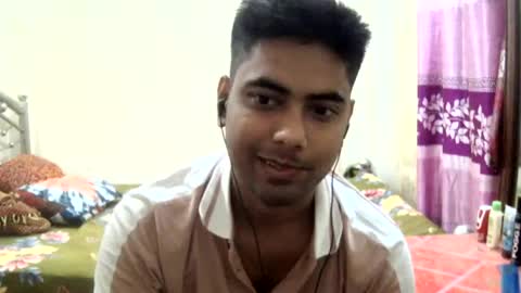 Snapshot of birbikrom104 chatting on June 12, 2026, 5:17 am birbikrom104 online show from June 12, 2026, 5:17 am