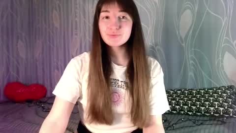 Snapshot of birdie_kiss chatting on May 18, 2026, 1:28 pm birdie_kiss online show from May 18, 2026, 1:28 pm