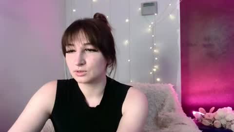 Snapshot of birdie_kiss chatting on June 12, 2026, 8:19 pm birdie_kiss online show from June 12, 2026, 8:19 pm