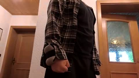 pocolococo online show from September 9, 2025, 4:06 pm