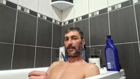 Snapshot of bisexdadd chatting on January 31, 2025, 5:40 am bisexdadd online show from January 31, 2025, 5:40 am