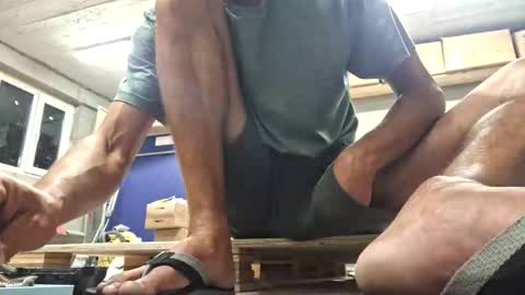 Snapshot of bisexdadd chatting on September 15, 2025, 4:51 pm bisexdadd online show from September 15, 2025, 4:51 pm