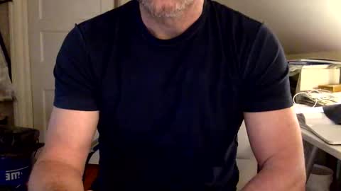 Snapshot of bisonbar chatting on May 24, 2026, 6:13 pm BisonBar online show from May 24, 2026, 6:13 pm