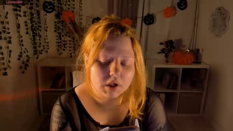 Nana online show from October 26, 2025, 4:46 pm