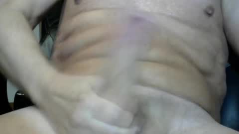 Snapshot of bkzman8 chatting on October 27, 2025, 2:32 pm bkzman8 online show from October 27, 2025, 2:32 pm