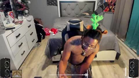 Snapshot of blaccanalmatters chatting on December 14, 2024, 11:45 pm Plant Base Streamers From Pennsylvania online show from December 14, 2024, 11:45 pm