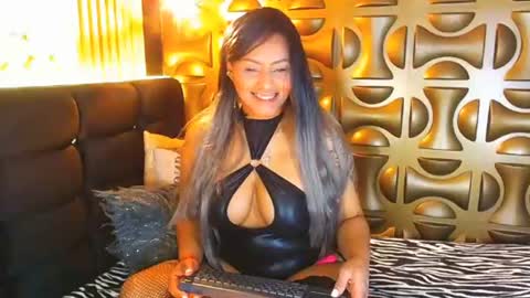 Snapshot of black_ambar chatting on July 19, 2026, 2:26 am Ambar online show from July 19, 2026, 2:26 am