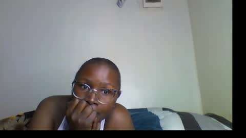 Snapshot of black_amor chatting on June 24, 2026, 8:35 am black_amor online show from June 24, 2026, 8:35 am