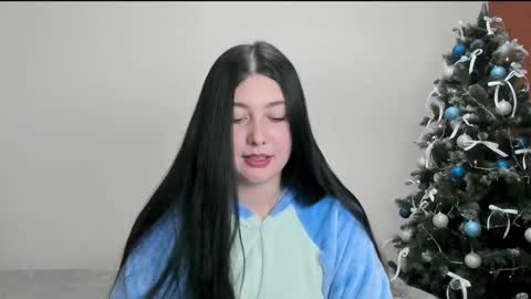 Snapshot of black_berry_bla_ck chatting on December 13, 2024, 1:33 pm black_berry_bla_ck online show from December 13, 2024, 1:33 pm