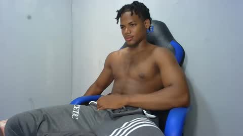 Snapshot of black_dicck chatting on May 7, 2026, 4:45 pm tu morenito online show from May 7, 2026, 4:45 pm