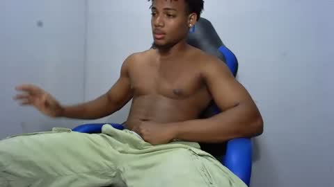 Snapshot of black_dicck chatting on July 6, 2026, 3:25 am tu morenito online show from July 6, 2026, 3:25 am