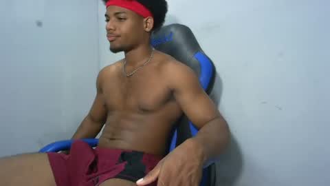 Snapshot of black_dicck chatting on July 28, 2026, 3:13 am tu morenito online show from July 28, 2026, 3:13 am