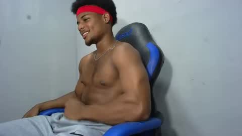 Snapshot of black_dicck chatting on July 28, 2026, 4:39 pm tu morenito online show from July 28, 2026, 4:39 pm