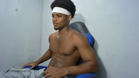 Snapshot of black_dicck chatting on July 31, 2026, 3:39 am tu morenito online show from July 31, 2026, 3:39 am