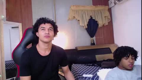 black_king_241 online show from February 1, 2026, 2:37 pm