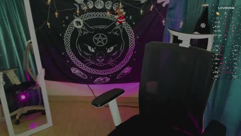  Black Kittie    Wednesday - 1300 - 1900 GMT help me get 100 thumbs up online show from January 2, 2025, 1:30 pm