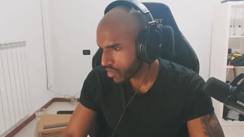 Master online show from March 7, 2026, 12:02 pm