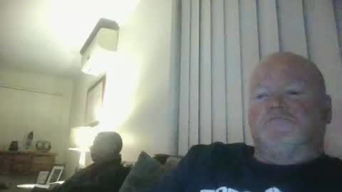 Snapshot of black_n_white4 chatting on March 2, 2025, 9:31 am black_n_white4 online show from March 2, 2025, 9:31 am