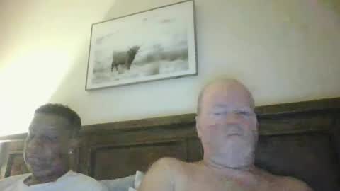 Snapshot of black_n_white4 chatting on December 21, 2025, 10:33 am black_n_white4 online show from December 21, 2025, 10:33 am