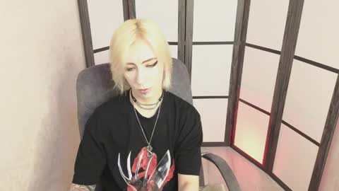 Snapshot of black_orchides chatting on May 24, 2026, 8:41 am Emily online show from May 24, 2026, 8:41 am