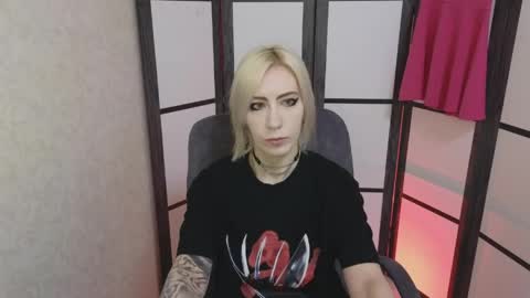 Snapshot of black_orchides chatting on June 2, 2026, 8:27 am Emily online show from June 2, 2026, 8:27 am