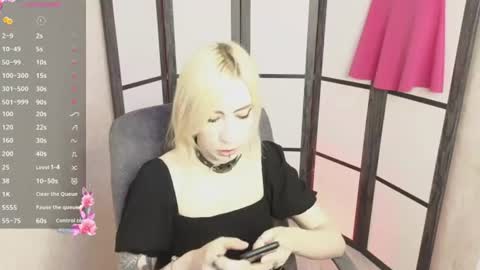Snapshot of black_orchides chatting on June 17, 2026, 8:17 am Emily online show from June 17, 2026, 8:17 am