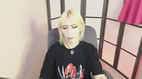 Snapshot of black_orchides chatting on July 11, 2026, 8:39 am Emily online show from July 11, 2026, 8:39 am